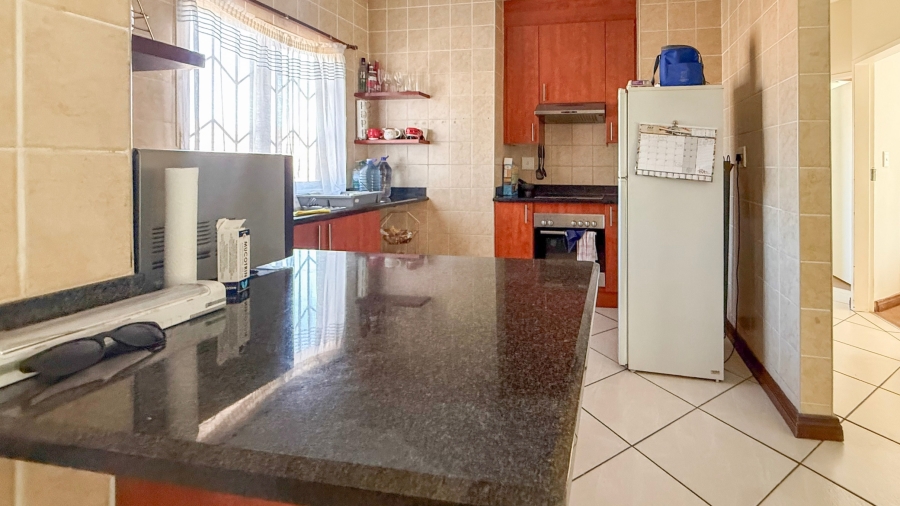 To Let 2 Bedroom Property for Rent in Melodie North West